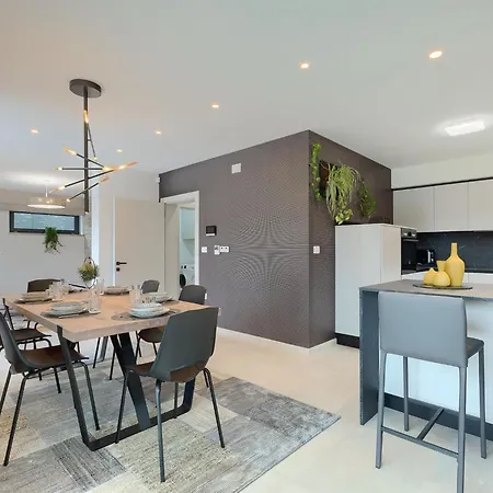 Cascada By Interhome * Muntic